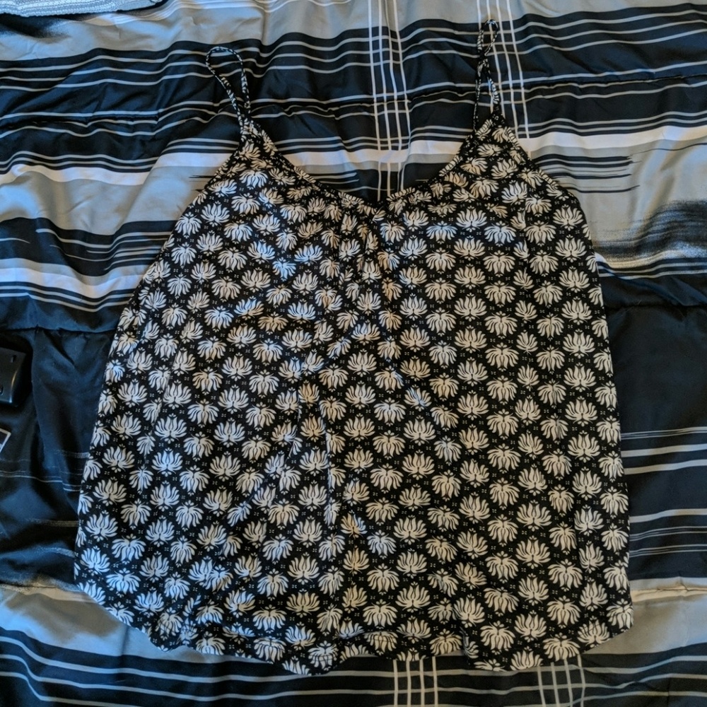 Flowy wide fit V neck tank top